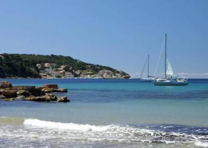 Appartement T2 Rez De Villa Proche Bord De Mer