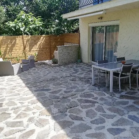 Appartement T2 Rez De Villa Proche Bord De Mer Le Pradet Exterior foto